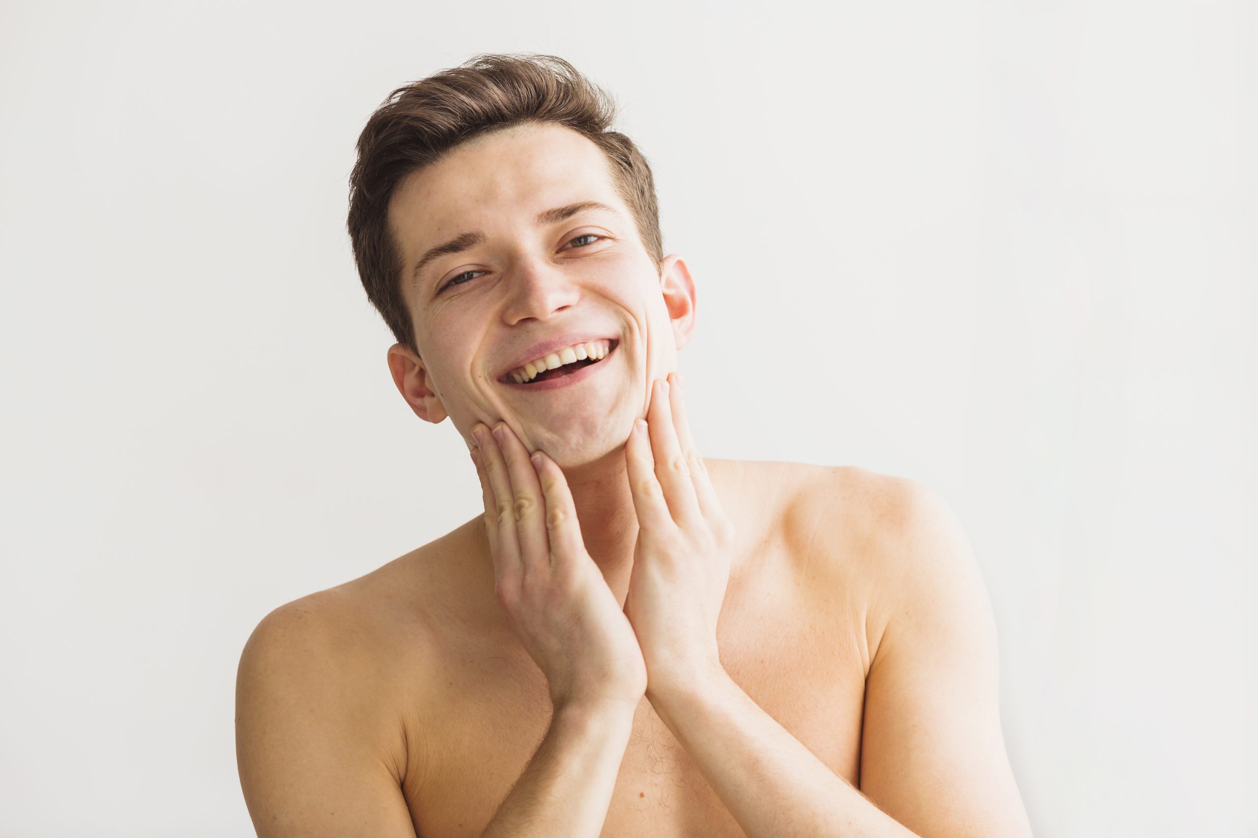 Facial wajah pria di RSa Aesthetic Clinic Banjaran – maskulin dan aman